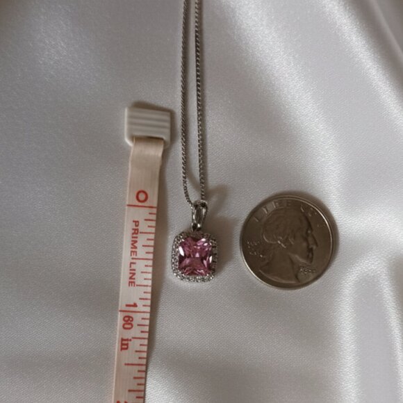 2.5 Carat Simulated Pink Diamond CZ Halo Silver Pendant Necklace NWOT - Picture 5 of 7